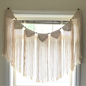 MACRAMÉ BOHO WALL-HANGING DECOR